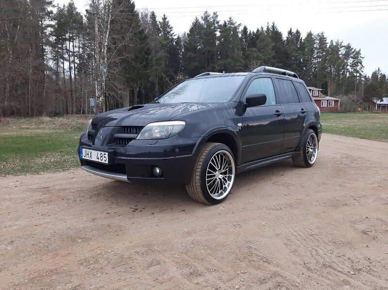 Svart Begagnad 2006 Mitsubishi Outlander SUV | 24 500 kr (Marknadspris) - Bild 1/4