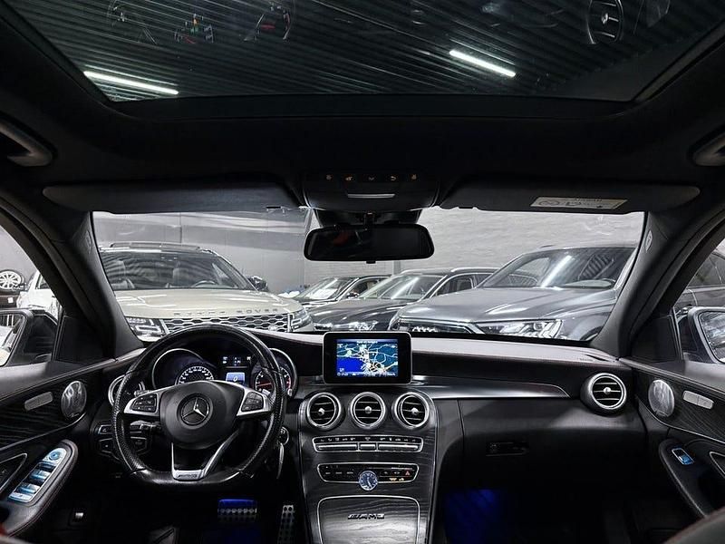 Begagnad Mercedes C450 AMG AMG 367 HK (269 kW) 2016 Vit Sedan