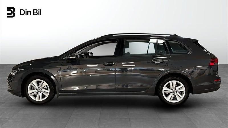 Begagnad VW Golf VIII 131 HK (96 kW) 2021 Grå Kombi