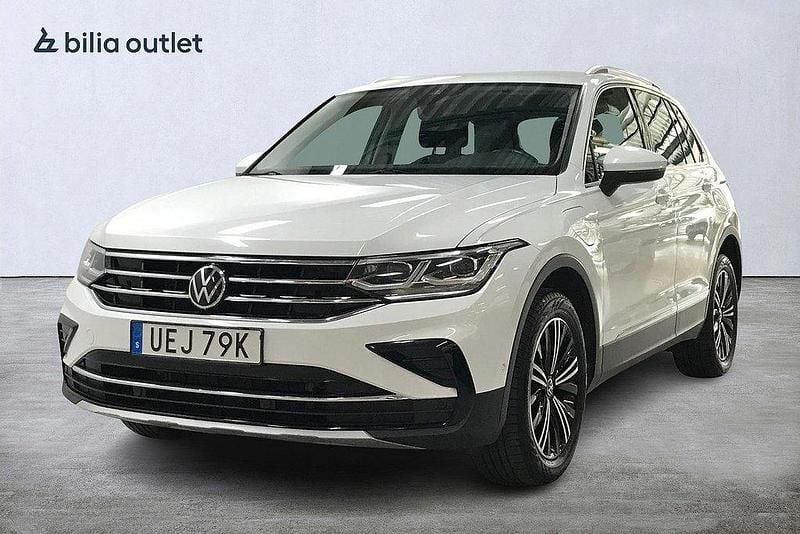 Vit Begagnad 2021 VW Tiguan Elegance SUV | 269 900 kr (Bra pris) - Bild 1/4