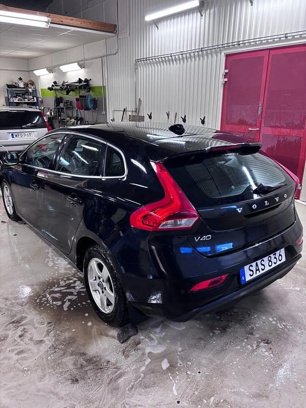 Begagnad Volvo V40 115 HK (84 kW) 2014