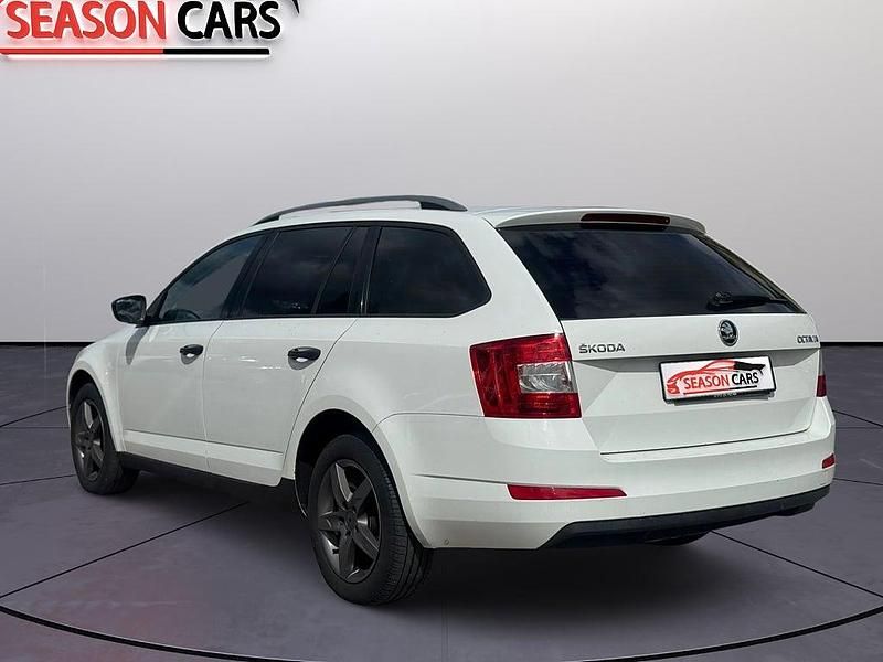 Begagnad Skoda Octavia 111 HK (81 kW) 2015 Vit Kombi