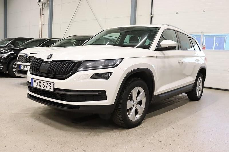 Vit Begagnad 2017 Skoda Kodiaq Business Line SUV | 269 700 kr (Marknadspris) - Bild 1/4