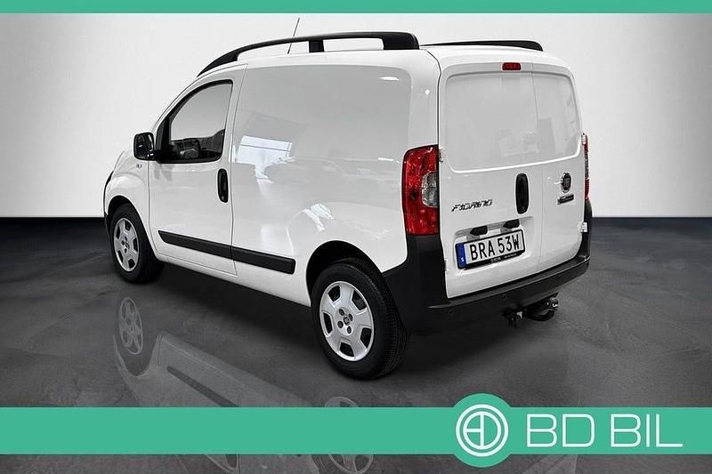 Begagnad Fiat Fiorino 80 HK (58 kW) 2024 Vit Minibuss