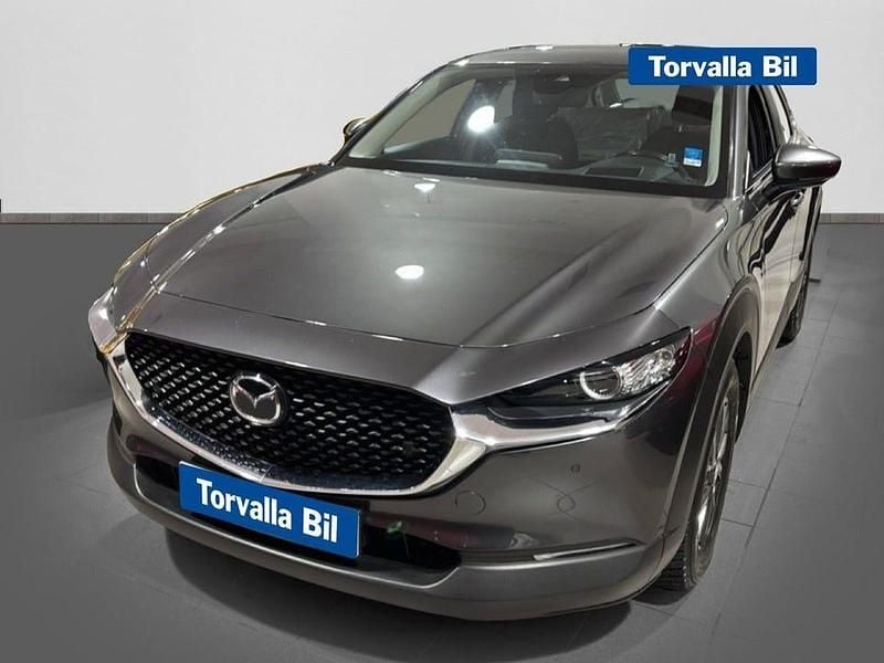 Grå Begagnad 2022 Mazda CX-30 SUV | 239 000 kr (Marknadspris) - Bild 1/4