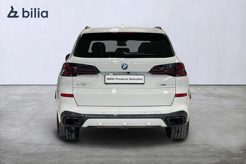 Begagnad BMW X5 M Sport 490 HK (360 kW) 2025 Alpinvit SUV