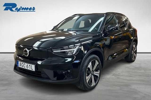 Svart Begagnad 2022 Volvo XC40 Plus SUV | 358 900 kr - Bild 1/4
