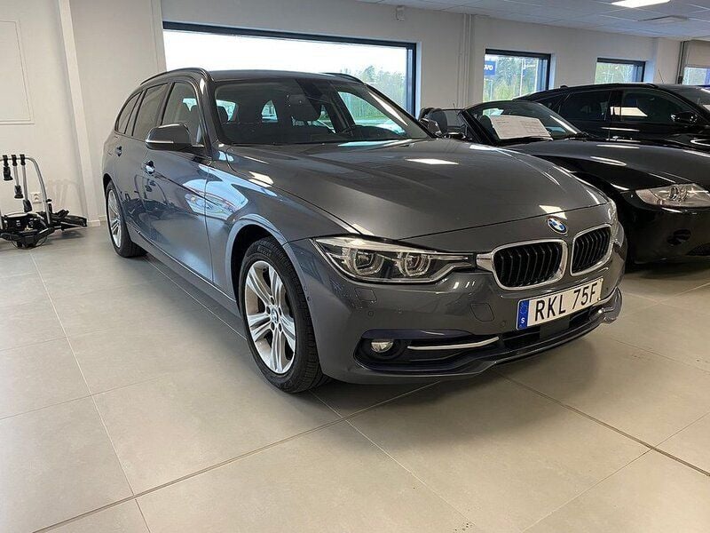 Grå Begagnad 2019 BMW 320 Kombi | 219 000 kr (Bra pris) - Bild 1/4