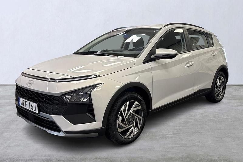 Grå Ny 2024 Hyundai Bayon SUV | 225 000 kr (Marknadspris) - Bild 1/4