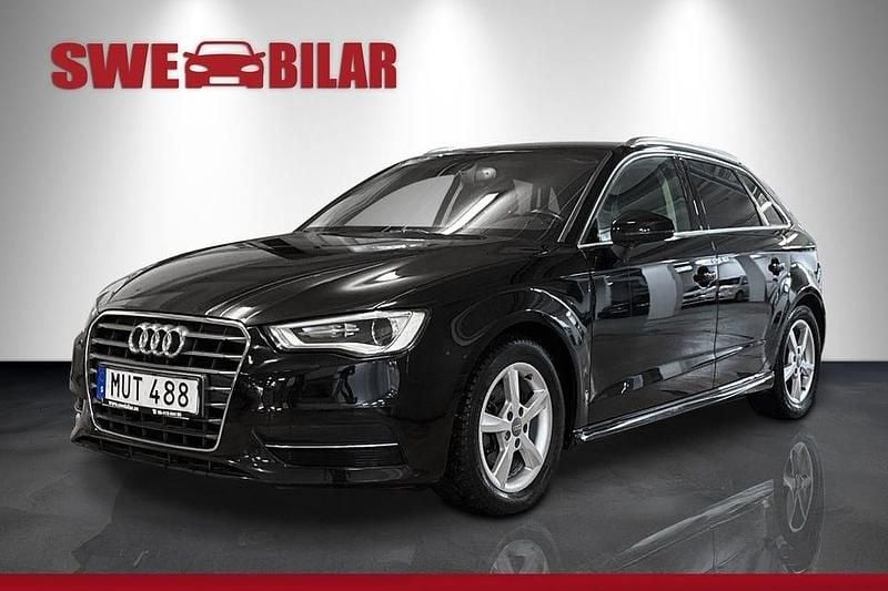 Svart Begagnad 2015 Audi A3 Sportback Attraction Halvkombi | 124 900 kr (Marknadspris) - Bild 1/4
