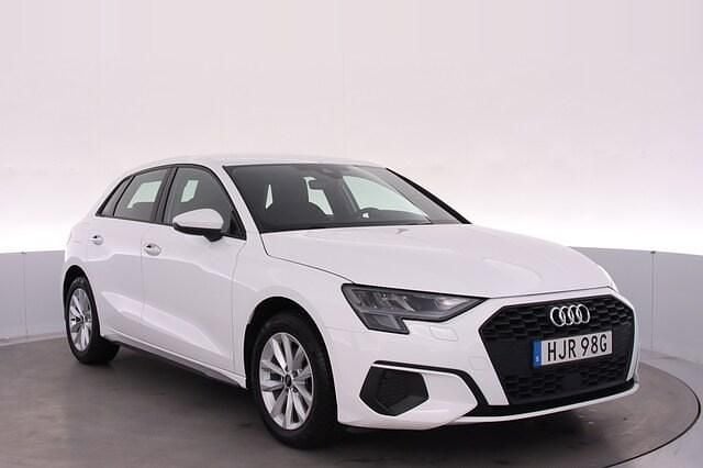 Ibisvit Begagnad 2022 Audi A3 Proline Halvkombi | 259 000 kr (Marknadspris) - Bild 1/3