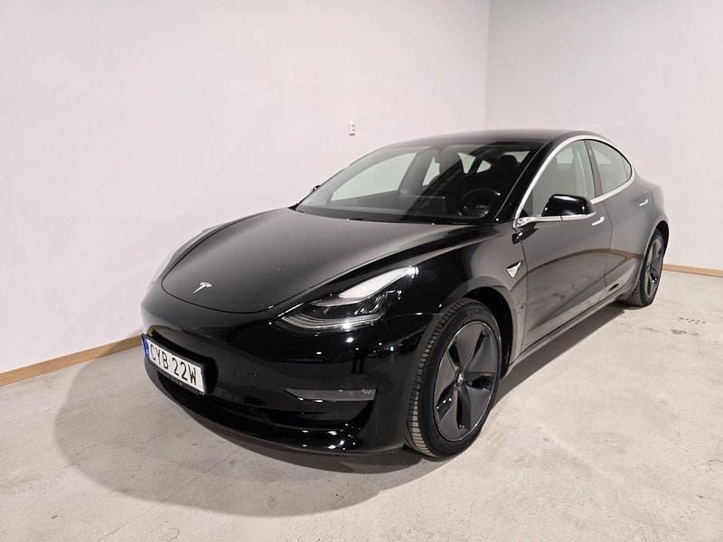 Svart Begagnad 2020 Tesla Model 3 Long Range AWD Sedan | 189 500 kr (Marknadspris) - Bild 1/4