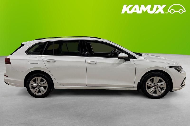 Begagnad VW Golf VIII 2023 Vit