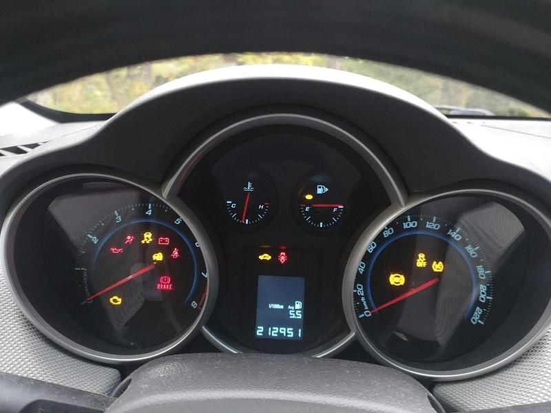 Blå Begagnad 2010 Chevrolet Cruze Sedan | 25 000 kr (Marknadspris) - Bild 1/4