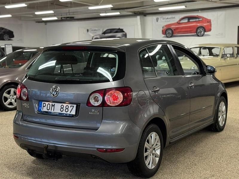 Begagnad VW Golf Plus Cross 105 HK (77 kW) 2011 Grå Minibuss