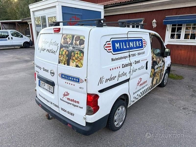 Begagnad Nissan NV200 86 HK (63 kW) 2012 Vit Minibuss