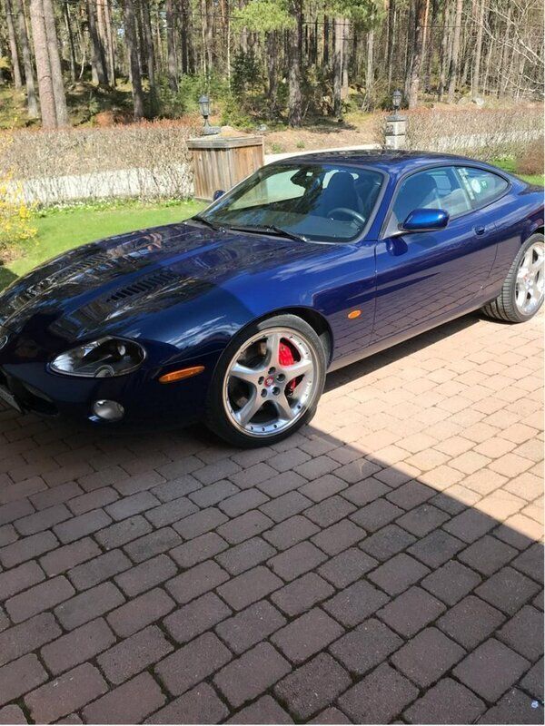 Blå Begagnad 2004 Jaguar XKR Sportkupé | 270 000 kr - Bild 1/1