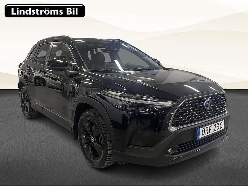 Begagnad Toyota Corolla Cross Executive 200 HK (147 kW) 2022 Svart SUV