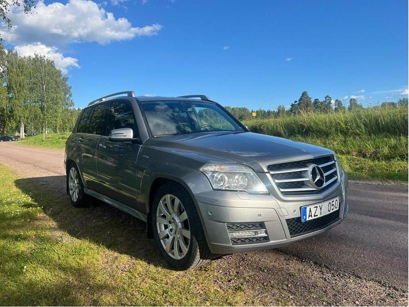 Silver Begagnad 2012 Mercedes GLK220 SUV | 135 000 kr (Marknadspris) - Bild 1/4