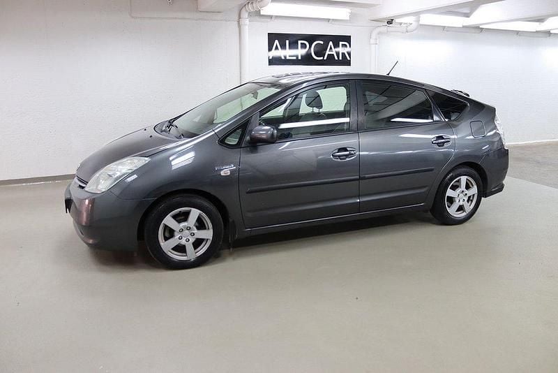 Grå Begagnad 2007 Toyota Prius Halvkombi | 65 000 kr (Marknadspris) - Bild 1/4