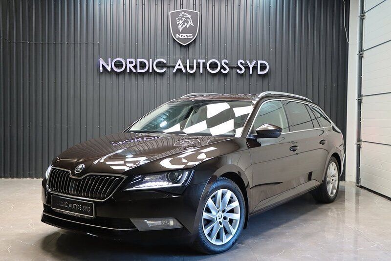 Mörkbrun Begagnad 2017 Skoda Superb Kombi | 169 900 kr (Bra pris) - Bild 1/4
