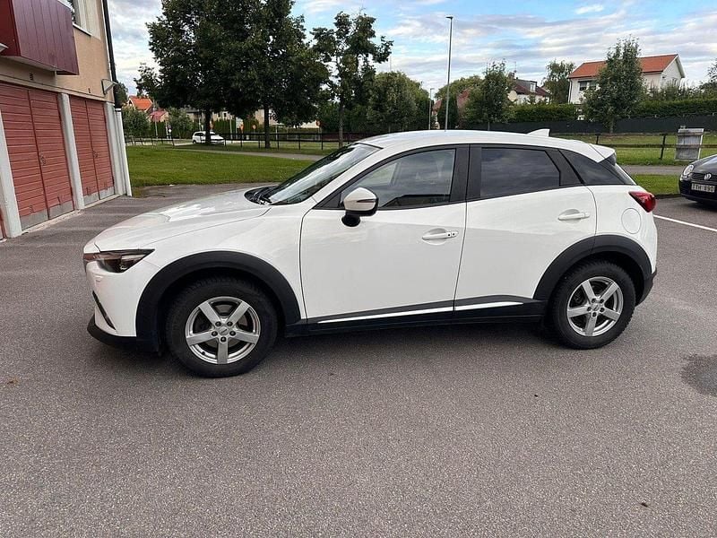 Vit Begagnad 2016 Mazda CX-3 SUV | 142 000 kr (Marknadspris) - Bild 1/4