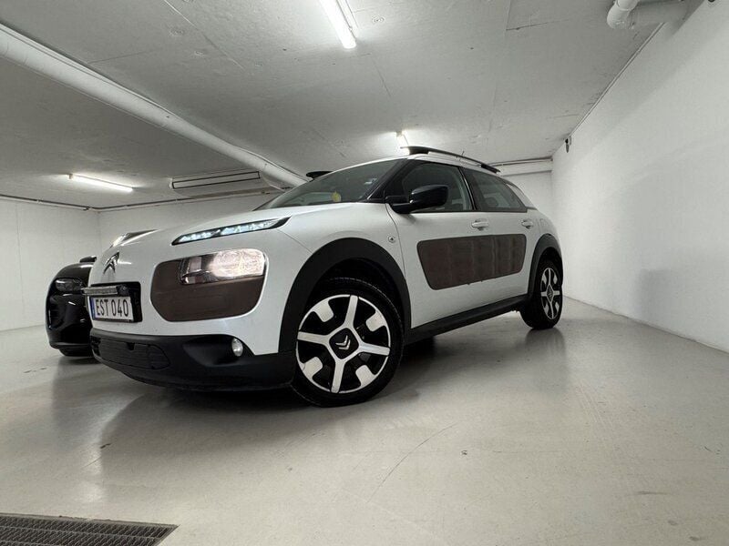 Vit Begagnad 2014 Citroën C4 Cactus Halvkombi | 69 000 kr (Marknadspris) - Bild 1/4