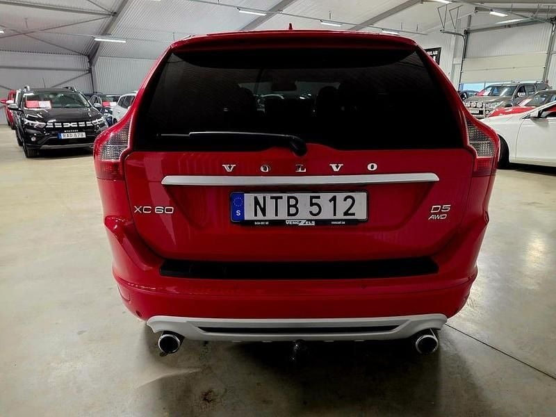 Begagnad Volvo XC60 R-Design 205 HK (150 kW) 2010 Röd SUV