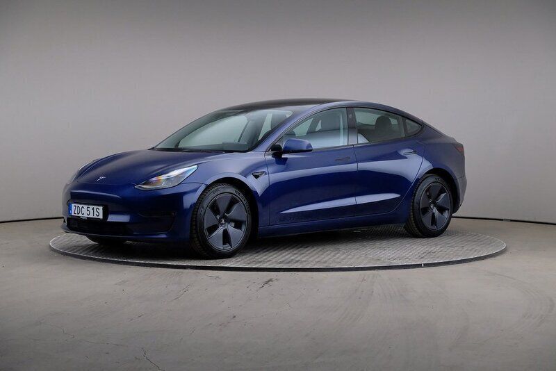 Blå Begagnad 2022 Tesla Model 3 Long Range Sedan | 315 000 kr (Marknadspris) - Bild 1/4