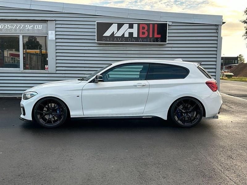 Begagnad BMW M140 M Sport 340 HK (250 kW) 2019 Vit Halvkombi