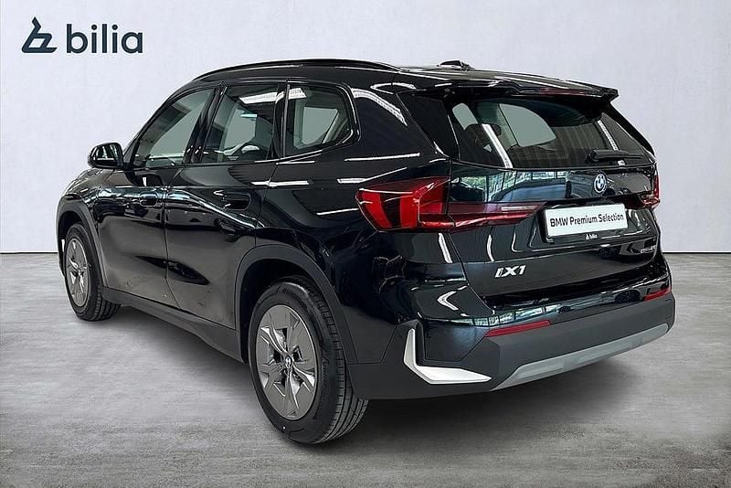 Begagnad BMW iX1 Shadowline 150 kW (204 HK) 2026 Svart SUV