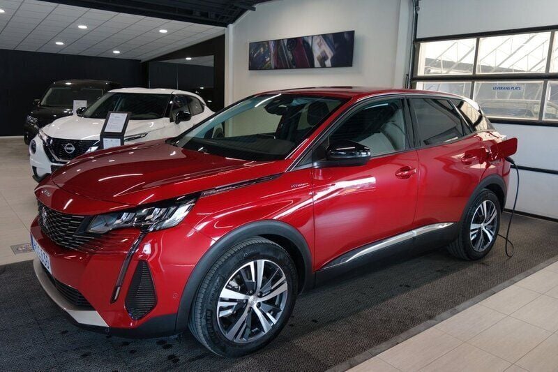 Röd Begagnad 2022 Peugeot 3008 SUV | 299 000 kr (Marknadspris) - Bild 1/4