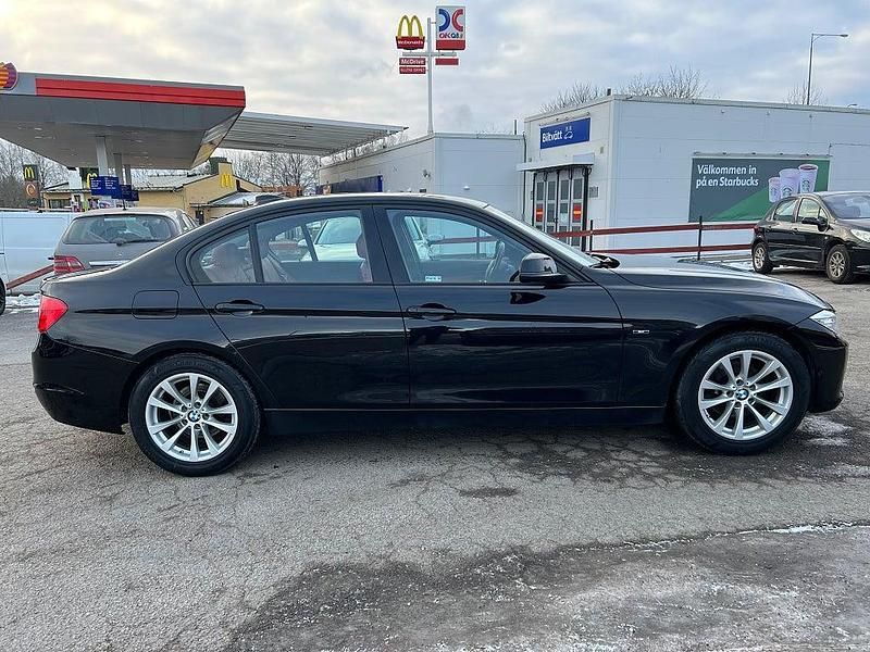 Begagnad BMW 320 Performance 184 HK (135 kW) 2015 Svart Sedan