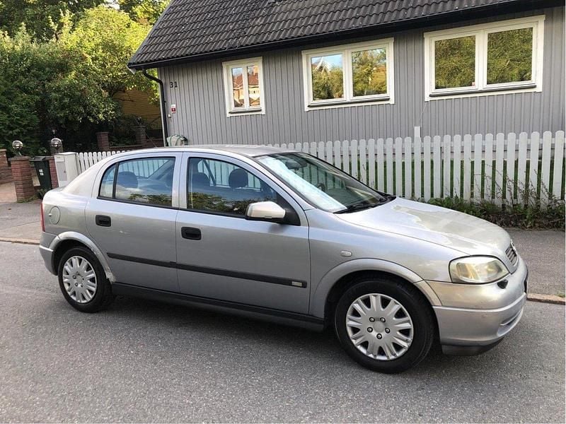 Begagnad 2002 Opel Astra Kombi | 12 000 kr (Marknadspris) - Bild 1/4