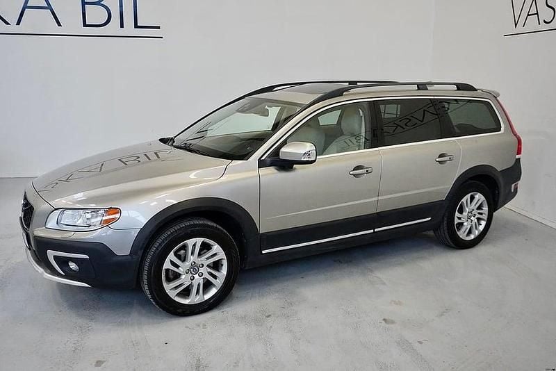 Begagnad Volvo XC70 Summum 181 HK (133 kW) 2014 Brun Kombi