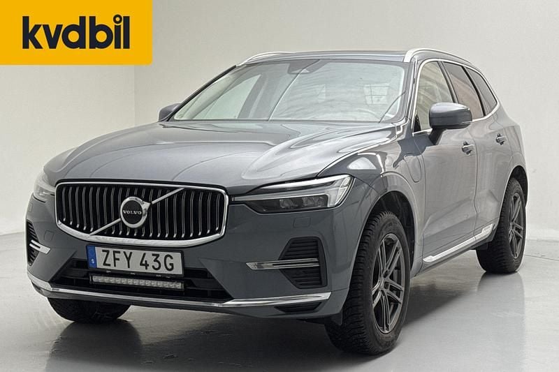 Begagnad Volvo XC60 Core 350 HK (257 kW) 2023 Grå SUV