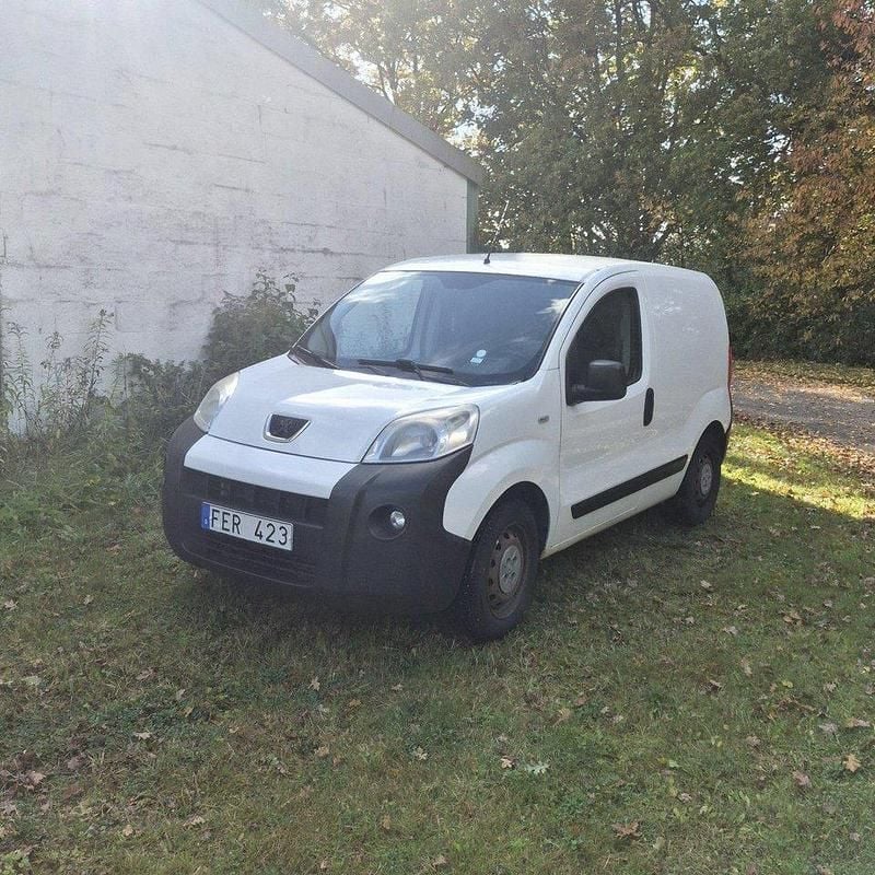 Vit Begagnad 2014 Peugeot Bipper Van | 42 500 kr (Marknadspris) - Bild 1/4