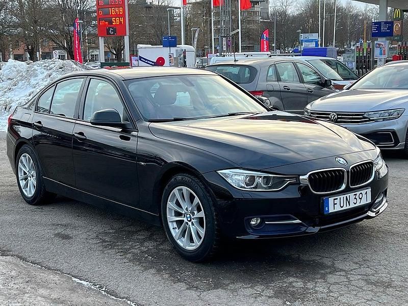 Begagnad BMW 320 Performance 184 HK (135 kW) 2015 Svart Sedan