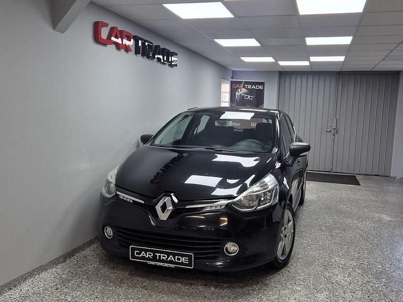 Svart Begagnad 2015 Renault Clio IV Dynamique Halvkombi | 69 900 kr (Marknadspris) - Bild 1/4