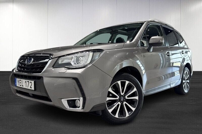 Ljusbrun (brown) Begagnad 2016 Subaru Forester SUV | 239 900 kr (Superpris) - Bild 1/4
