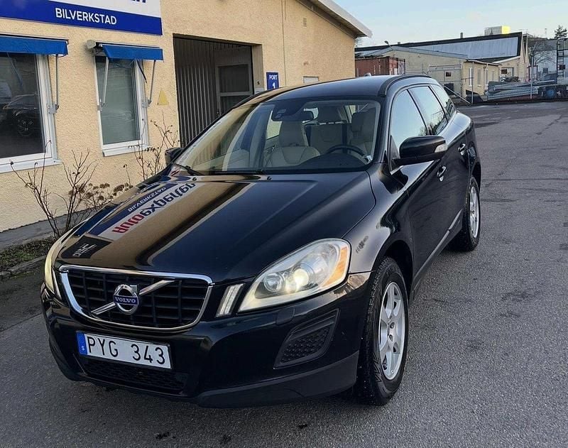 Svart Begagnad 2013 Volvo XC60 Momentum SUV | 69 000 kr (Superpris) - Bild 1/4
