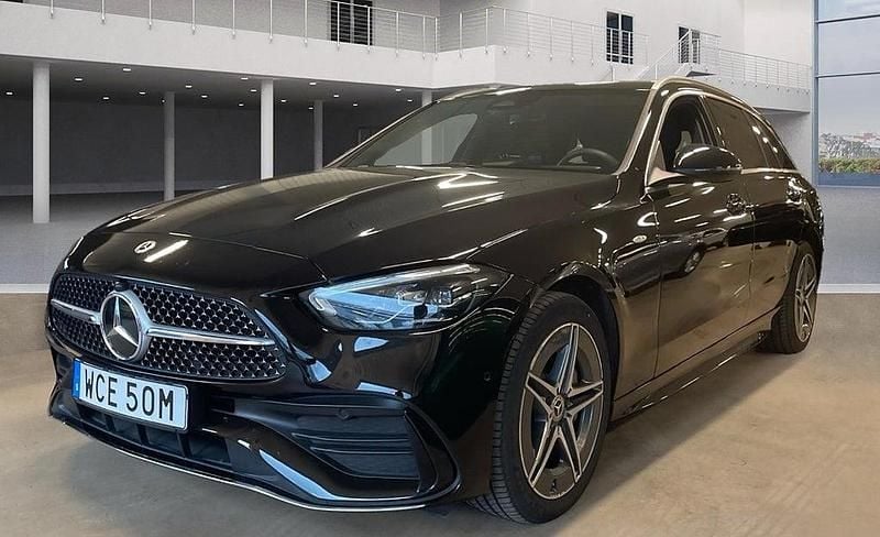 Begagnad Mercedes C300e Premium 313 HK (230 kW) 2025 Svart Kombi