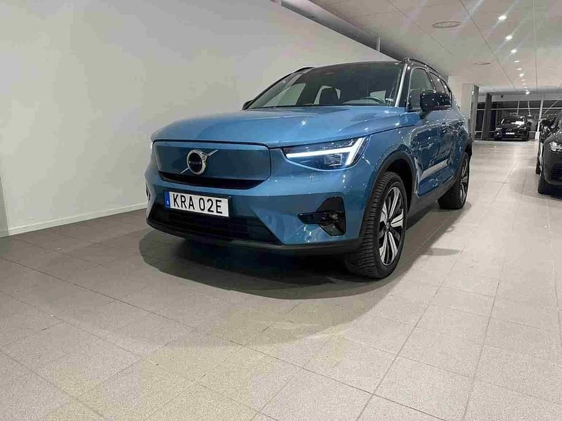 Blå Begagnad 2023 Volvo XC40 Single Motor SUV | 359 500 kr - Bild 1/1