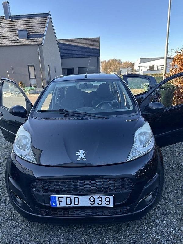 Begagnad 2012 Peugeot 107 Halvkombi | 36 000 kr (Marknadspris) - Bild 1/4