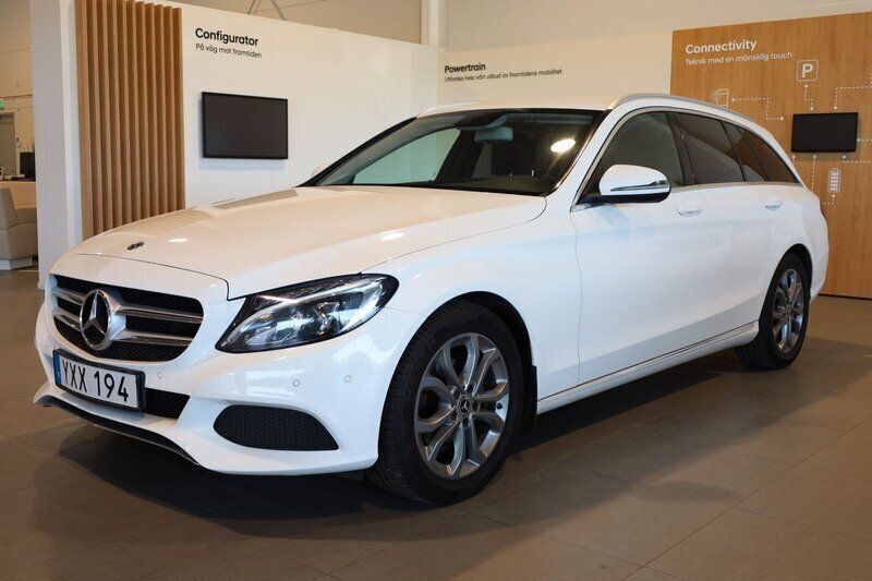 Vit Begagnad 2017 Mercedes C180 Avantgarde Kombi | 194 800 kr (Bra pris) - Bild 1/3