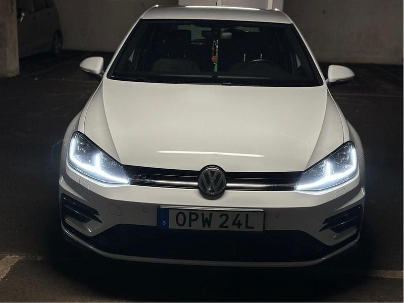 Vit Begagnad 2020 VW Golf VII GT Halvkombi | 159 990 kr (Bra pris) - Bild 1/4