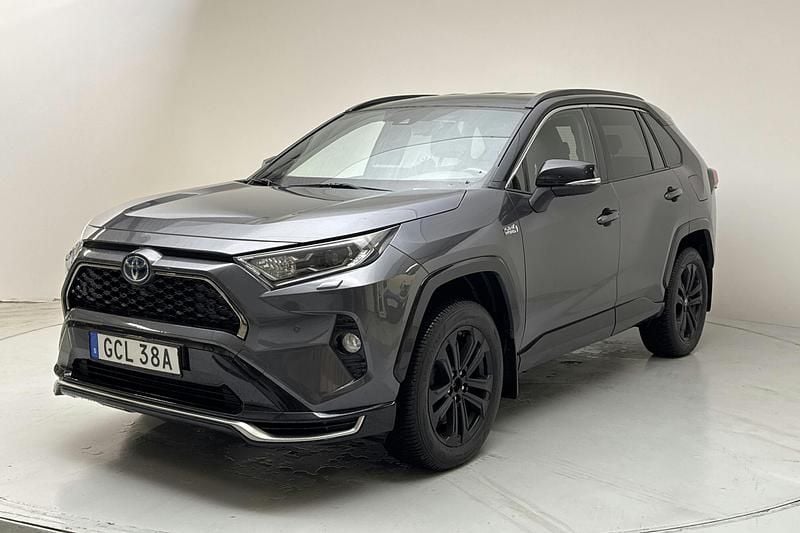 Grå Begagnad 2020 Toyota RAV4 Style | 279 000 kr (Lite dyr) - Bild 1/4