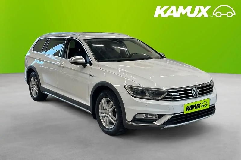 Vit Begagnad 2019 VW Passat Alltrack Kombi | 209 800 kr (Bra pris) - Bild 1/4