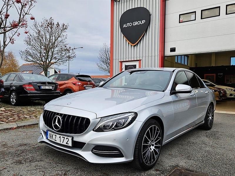 Silver (silver metallic) Begagnad 2014 Mercedes C220 Avantgarde Sedan | 179 900 kr (Marknadspris) - Bild 1/4