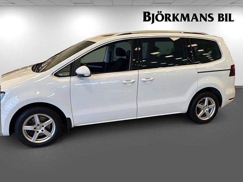 Begagnad VW Sharan 150 HK (110 kW) 2021 Vit Minibuss